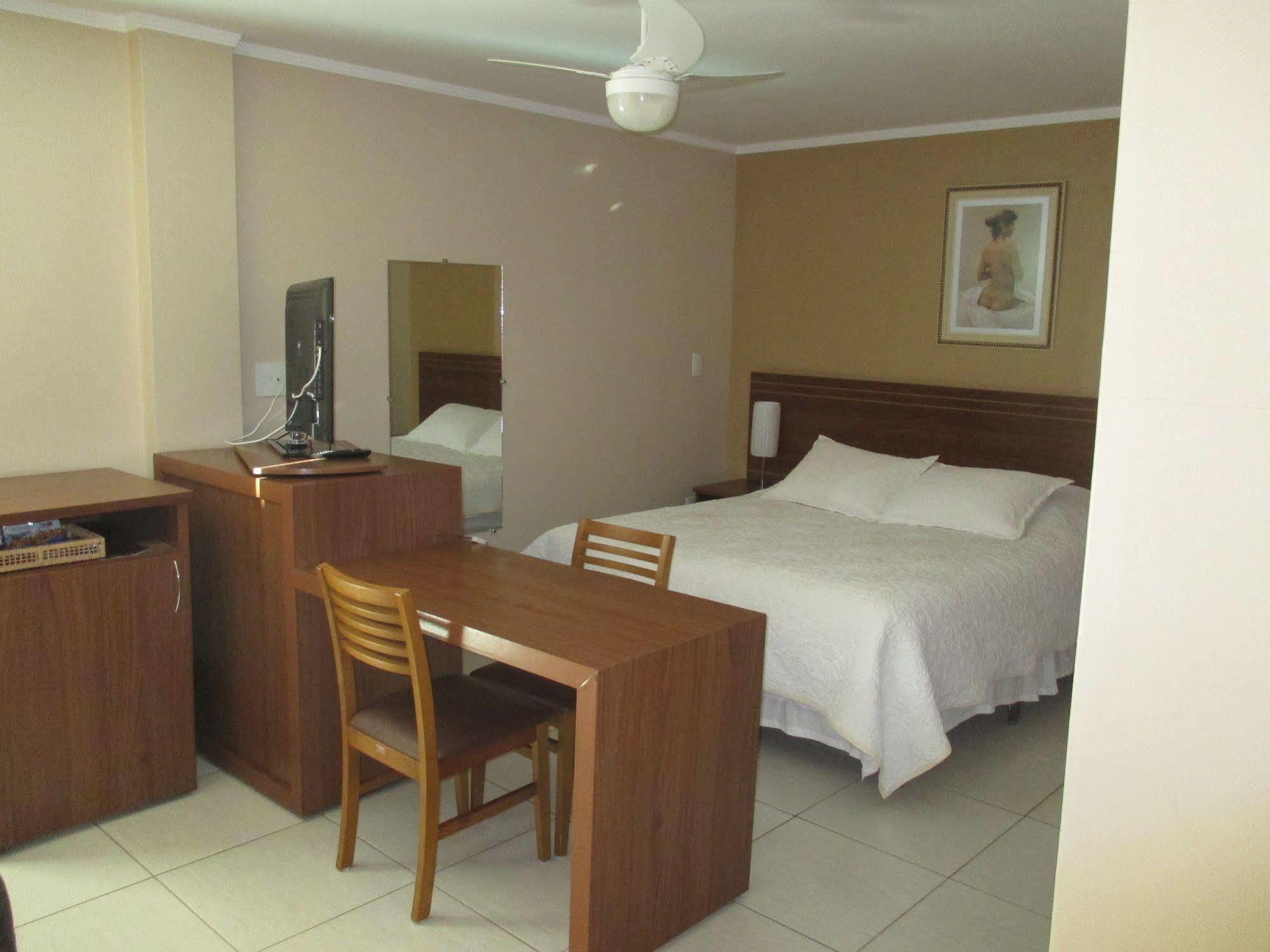 Hotel Victor Plaza Formiga Exterior foto